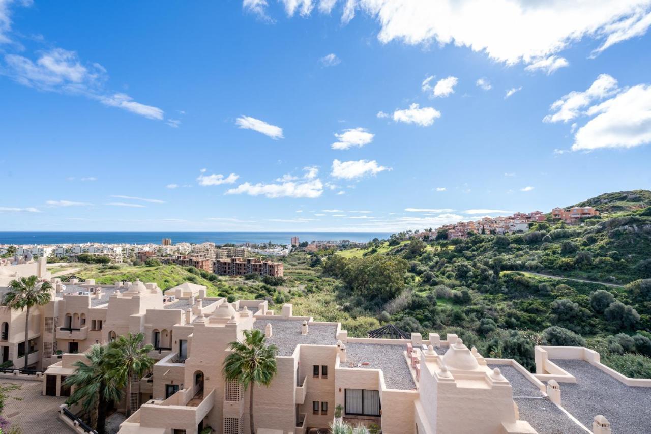 9 Penthouse With Amazing Sea Views, Close To Golf Manilva Duquesa Exteriör bild