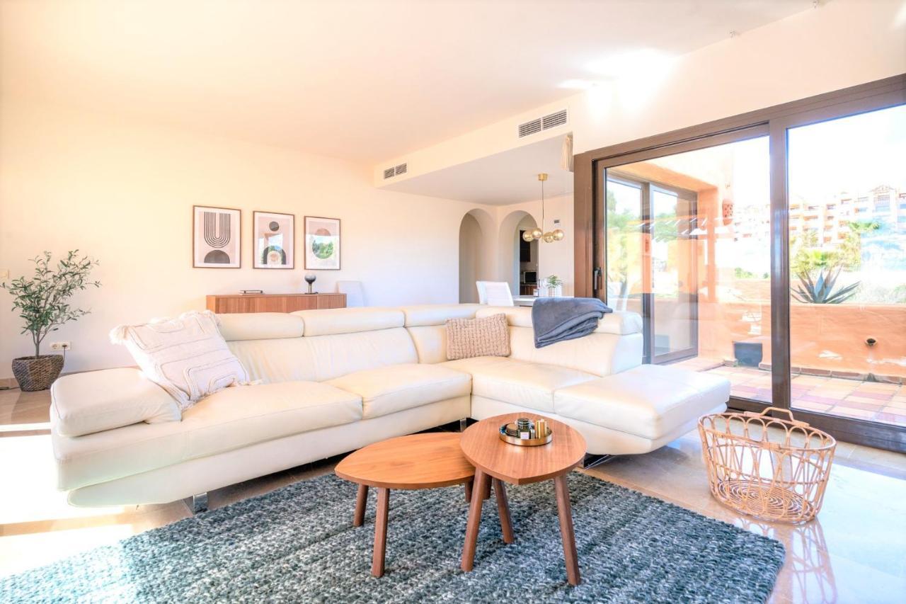 9 Penthouse With Amazing Sea Views, Close To Golf Manilva Duquesa Exteriör bild