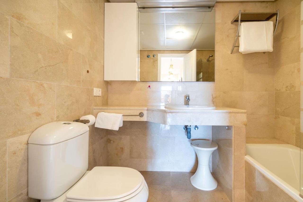9 Penthouse With Amazing Sea Views, Close To Golf Manilva Duquesa Exteriör bild