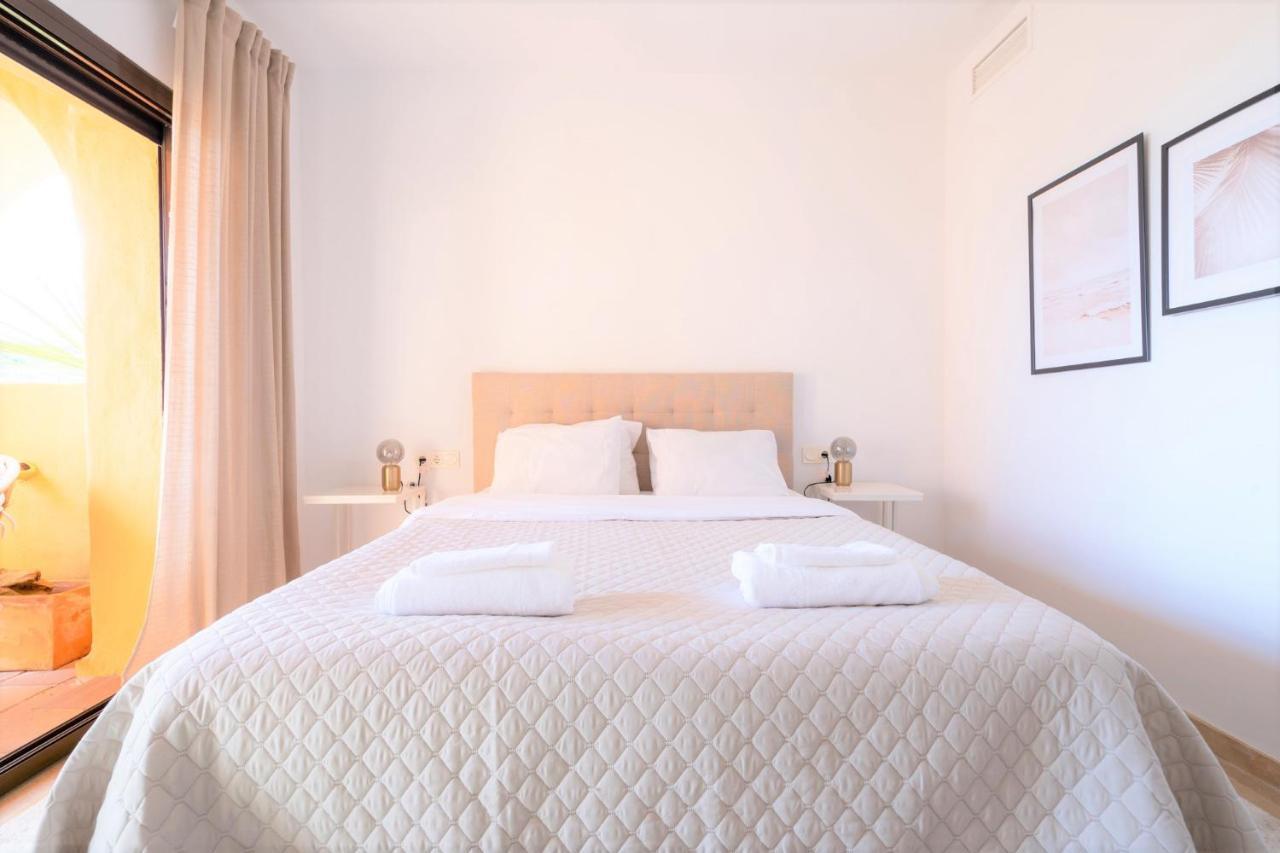 9 Penthouse With Amazing Sea Views, Close To Golf Manilva Duquesa Exteriör bild